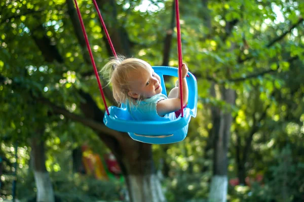 Toddler Girl Swing Park High Quality Photo — Stock Photo, Image