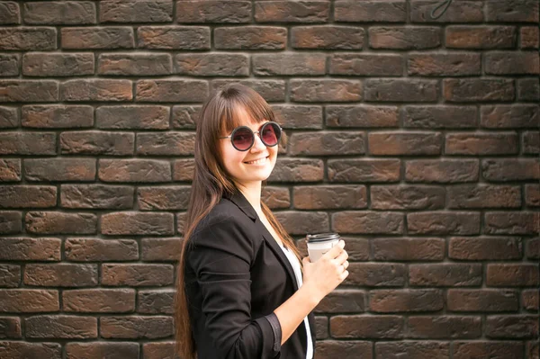 Business Woman Holding Coffee Her Hand Brick Wall High Quality — Stock Photo, Image