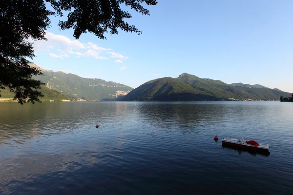 Krajobraz jeziora Lugano — Zdjęcie stockowe