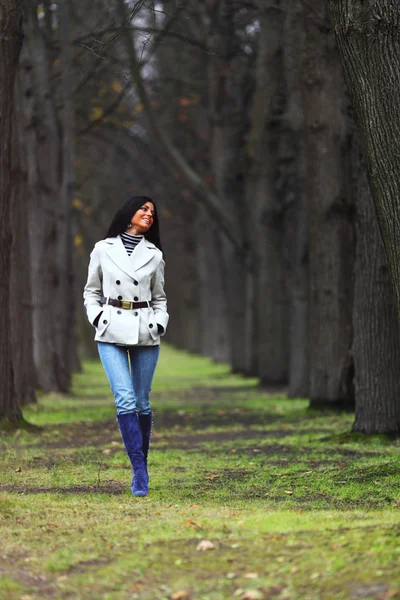 Mujer de otoño —  Fotos de Stock