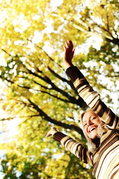 Autumn woman — Stock Photo, Image