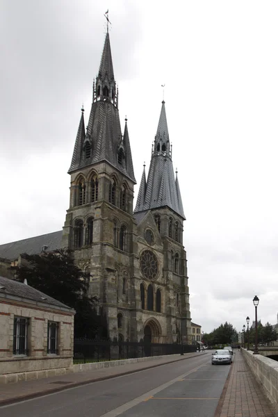 Εκκλησία notre-dame Σαλόν-en-champagn — Φωτογραφία Αρχείου