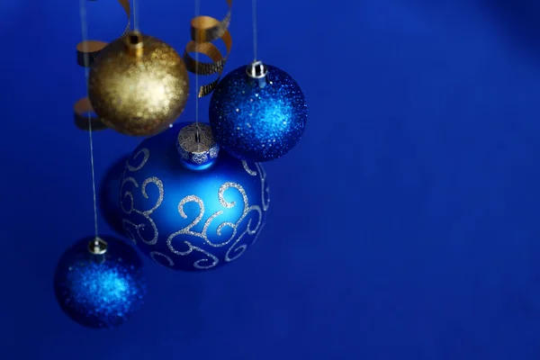 Bola de Natal azul — Fotografia de Stock