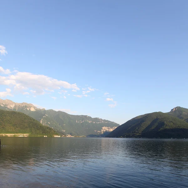 Nattlandskap lugano-sjön — Stockfoto