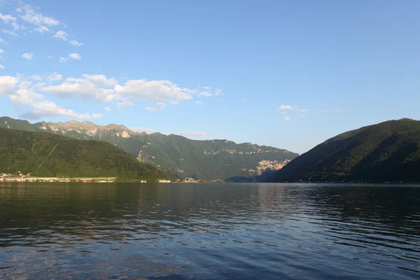 Nattlandskap lugano-sjön — Stockfoto