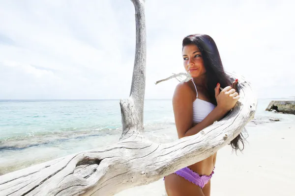 Retrato de mulher na praia — Fotografia de Stock