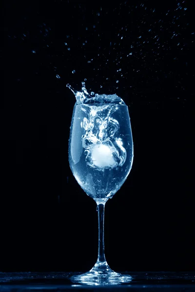 Alkohol splash — Stock fotografie