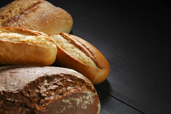 Pane vario sul tavolo — Foto Stock