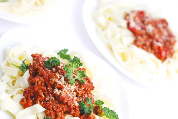 Platen met spaghetti bolognese — Stockfoto