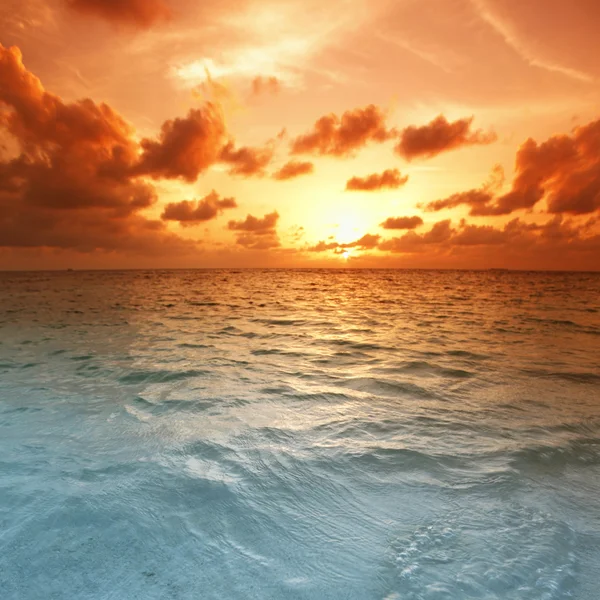 Západ slunce na pláži — Stock fotografie