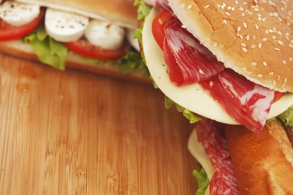 Stapel Sandwiches schließen — Stockfoto