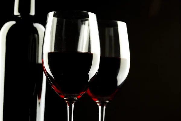 Red Wine Glass silhouette Black Background — Stock Photo, Image