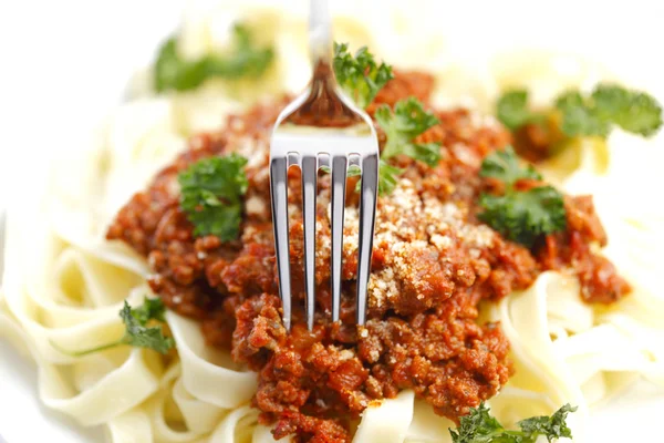 Spaghetti bolognese en vork — Stockfoto