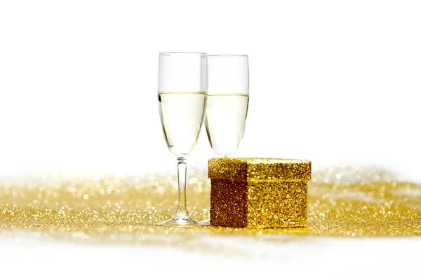 Champagne with christmas present — Stock Photo, Image