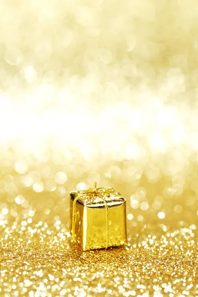 Regalo de Navidad oro — Foto de Stock