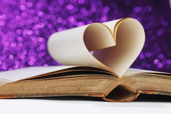 Heart inside a book — Stock Photo, Image