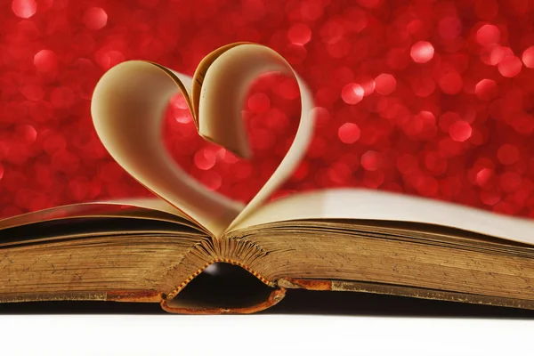 Heart inside a book — Stock Photo, Image