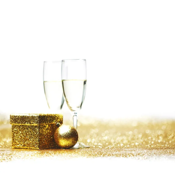 Champagne and gift — Stock Photo, Image