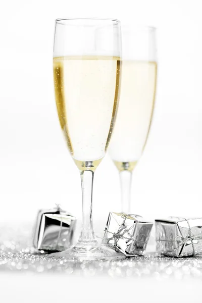 Champagne et cadeaux — Photo