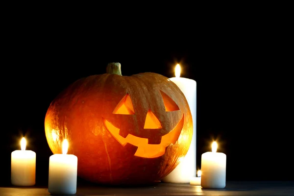 Zucca di Halloween con candele — Foto Stock