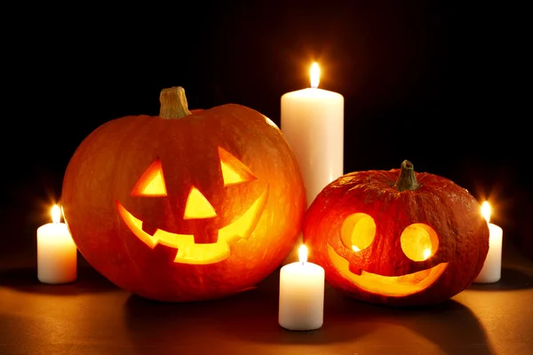 Zucca di Halloween con candele — Foto Stock