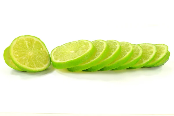 Limão orgânico fatiado . — Fotografia de Stock