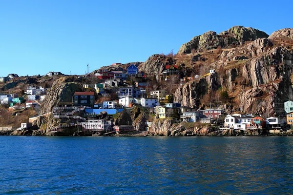 Östra änden av st. john? s där staden nådde signal hill — Stockfoto