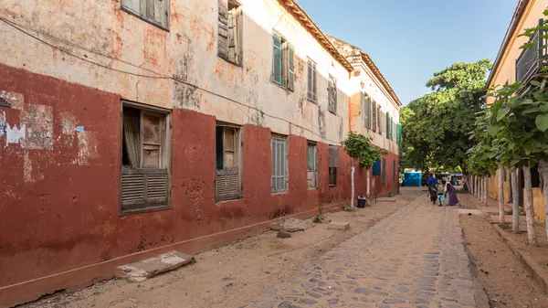 Historické budovy na ostrově Gorée — Stock fotografie