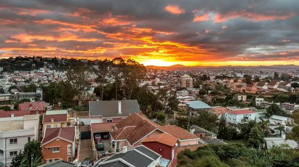 Zachód słońca nad antananarivo — Zdjęcie stockowe