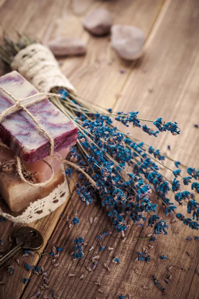 Spa antik dengan lavender — Stok Foto
