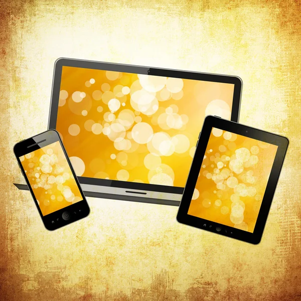 Tablet pc, mobiele telefoon en laptop — Stockfoto