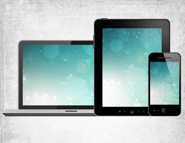 Tablet pc, mobilní telefon a notebook — Stock fotografie