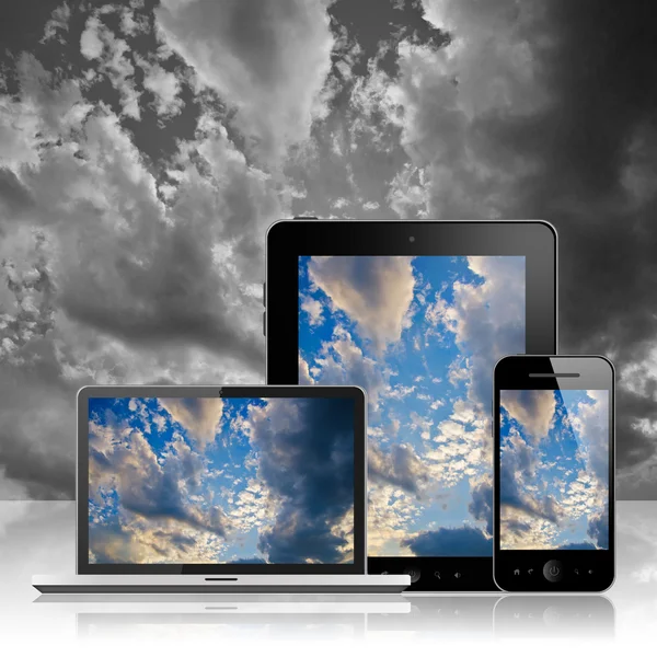 TabletPC, mobiltelefon och bärbar dator — Stockfoto