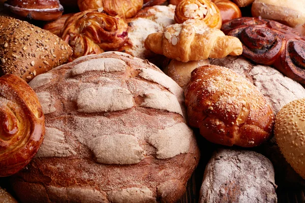 Brot und Brötchen — Stockfoto