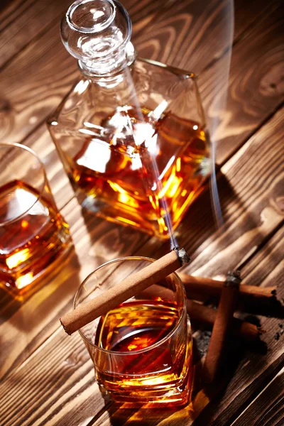 Cognac med cigarrer — Stockfoto