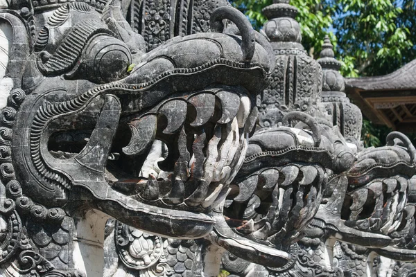 巴厘岛龙从寺 — 图库照片