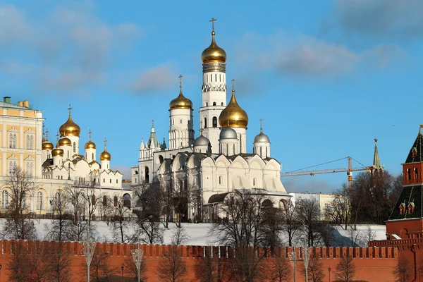 Красивые храмы Московского Кремля — стоковое фото