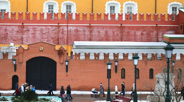 Parte do muro do Kremlin na Praça Vermelha em Moscou — Fotografia de Stock
