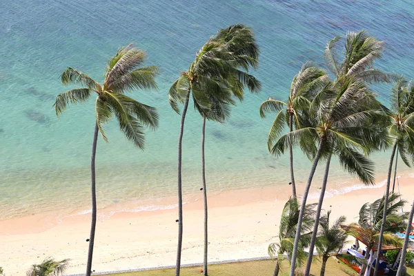 Vista dall'alto di un'isola tropicale — Foto Stock