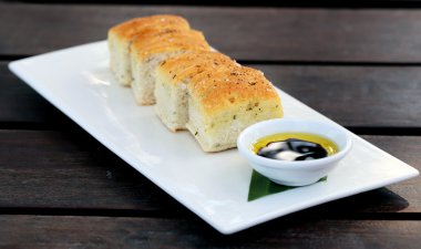 küçük ekmek ve et suyu 