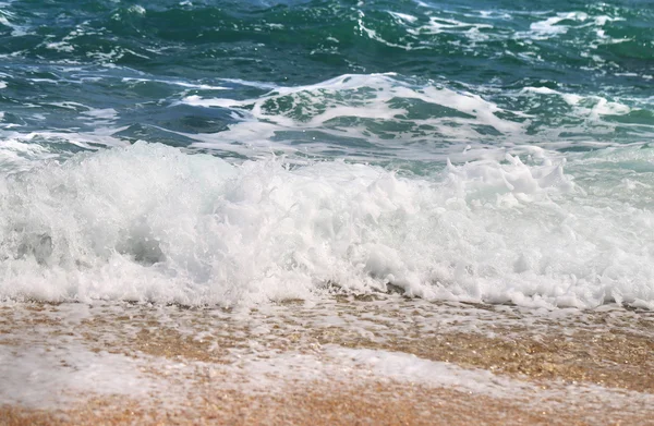 Vague de mer mousseuse — Photo