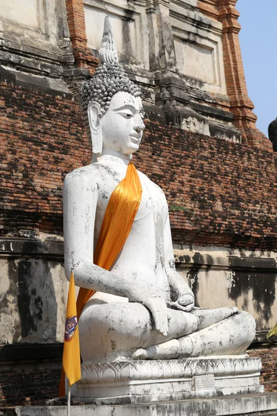 Sitting sculpture of Buddha — Stock Photo, Image