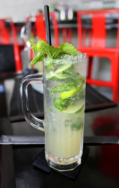 Delicious cocktails Mojito — Stock Photo, Image