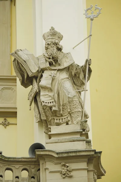 Statua sulla chiesa cattedrale di Leopoli — Foto Stock