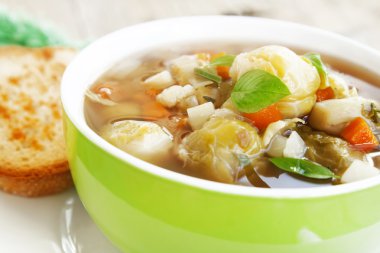 taze sebze çorbası