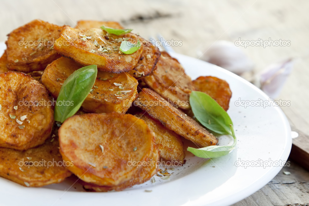 Spicy baked potatoes