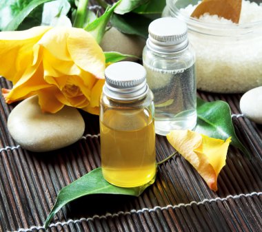 Spa esans şişeleri