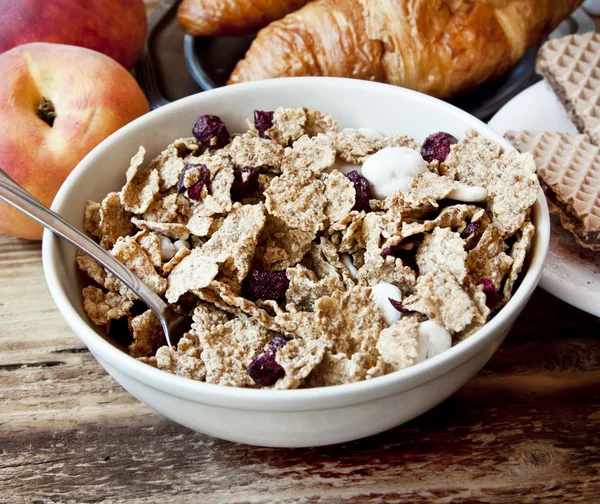 Organische muesli voor het ontbijt — Stockfoto