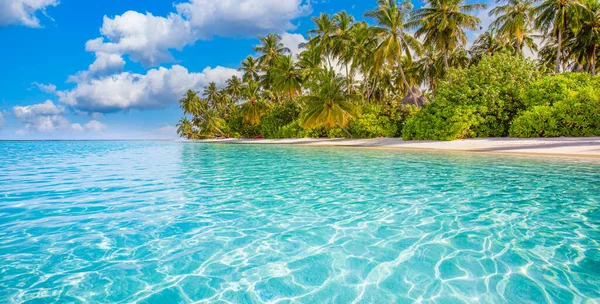 Iyi Yaz Sahili Manzarası Sakin Tropikal Ada Cennet Kıyısı Deniz — Stok fotoğraf