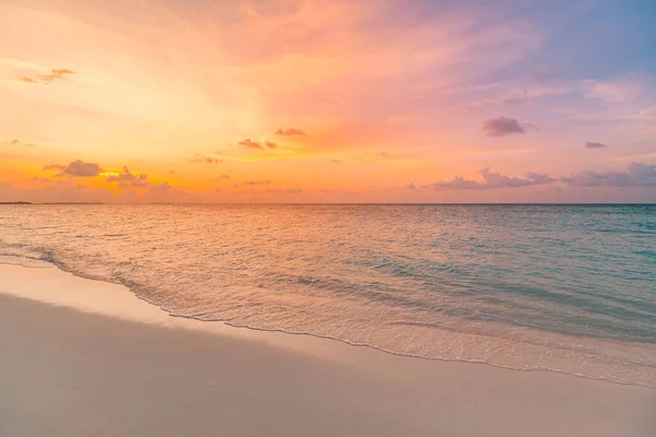 Vackra Tropiska Stranden Vid Solnedgång — Stockfoto